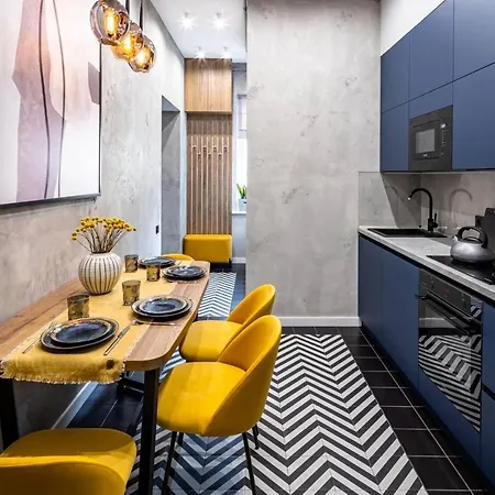 Apartment на куліша 12